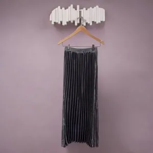 NWT En Saison Mona Pleated Midi Skirt in Metallic Grey