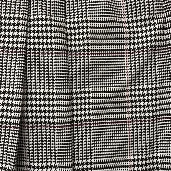 NWT Women’s Karl Lagerfeld Pleated Front Plaid Ski