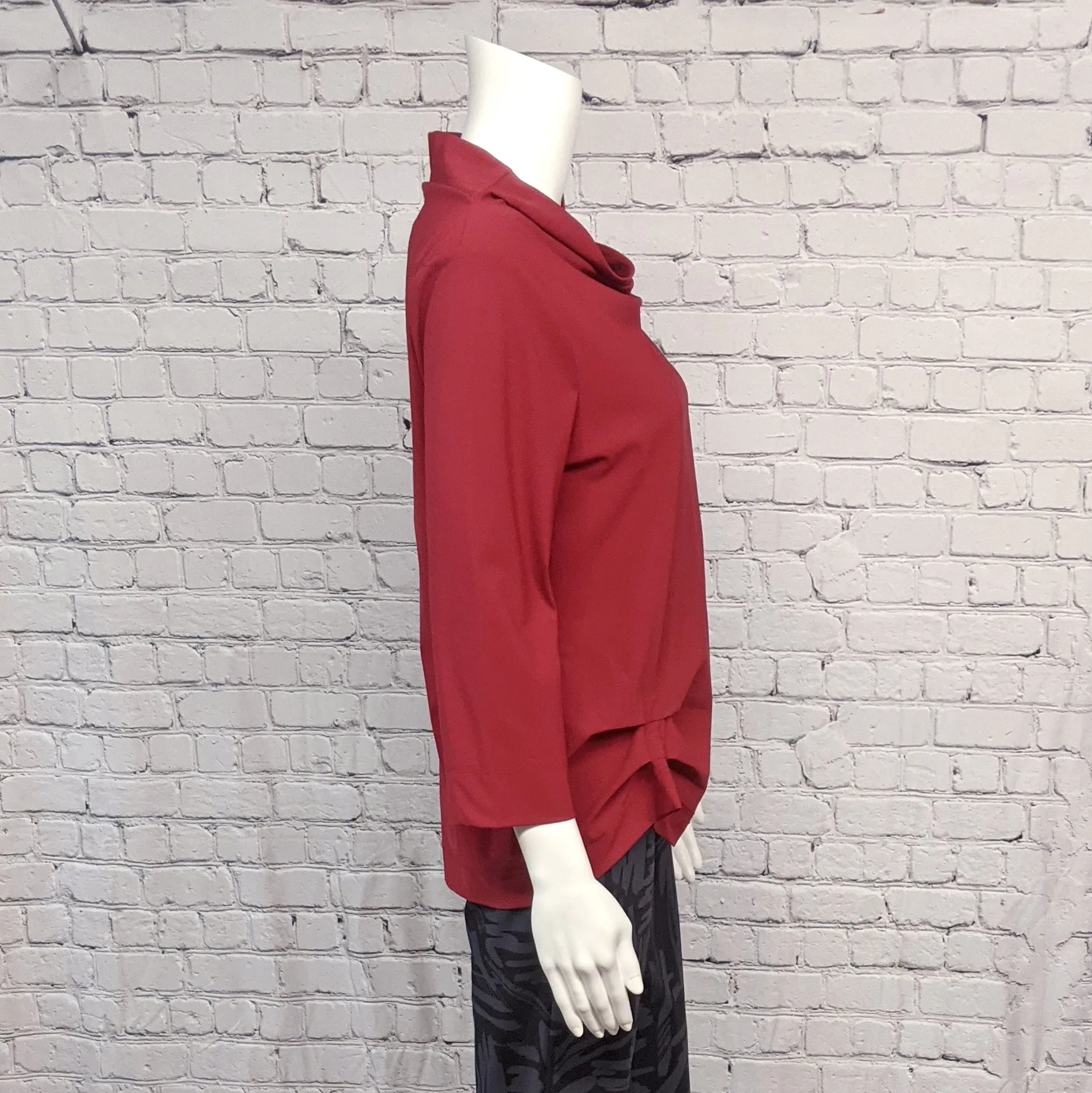 Ragtime Top in Garnet by Porto
