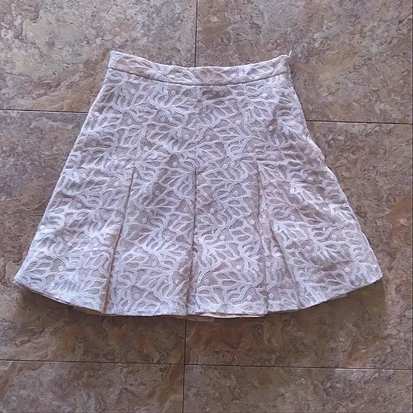 Sandro Paris Guipure Lace Overlay mini skirt, size Medium