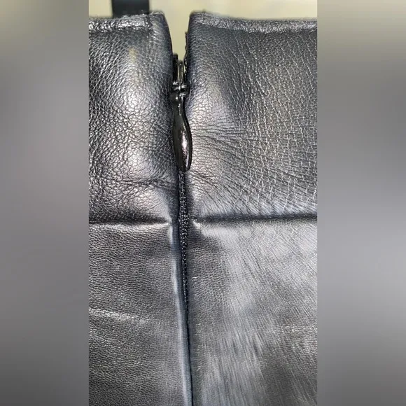SIGNATURE PLEATED LEATHER SKIRT
