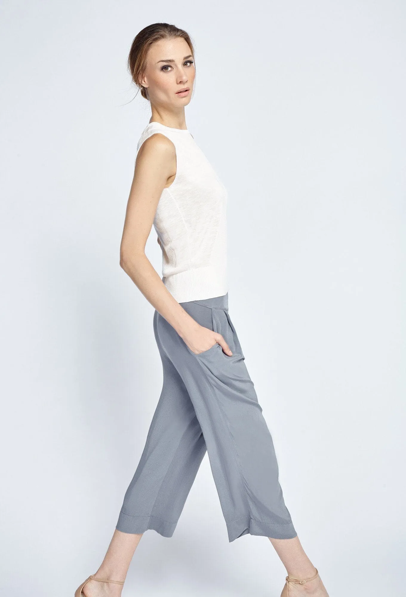 Sleeveless Crewneck In Sweater Knit