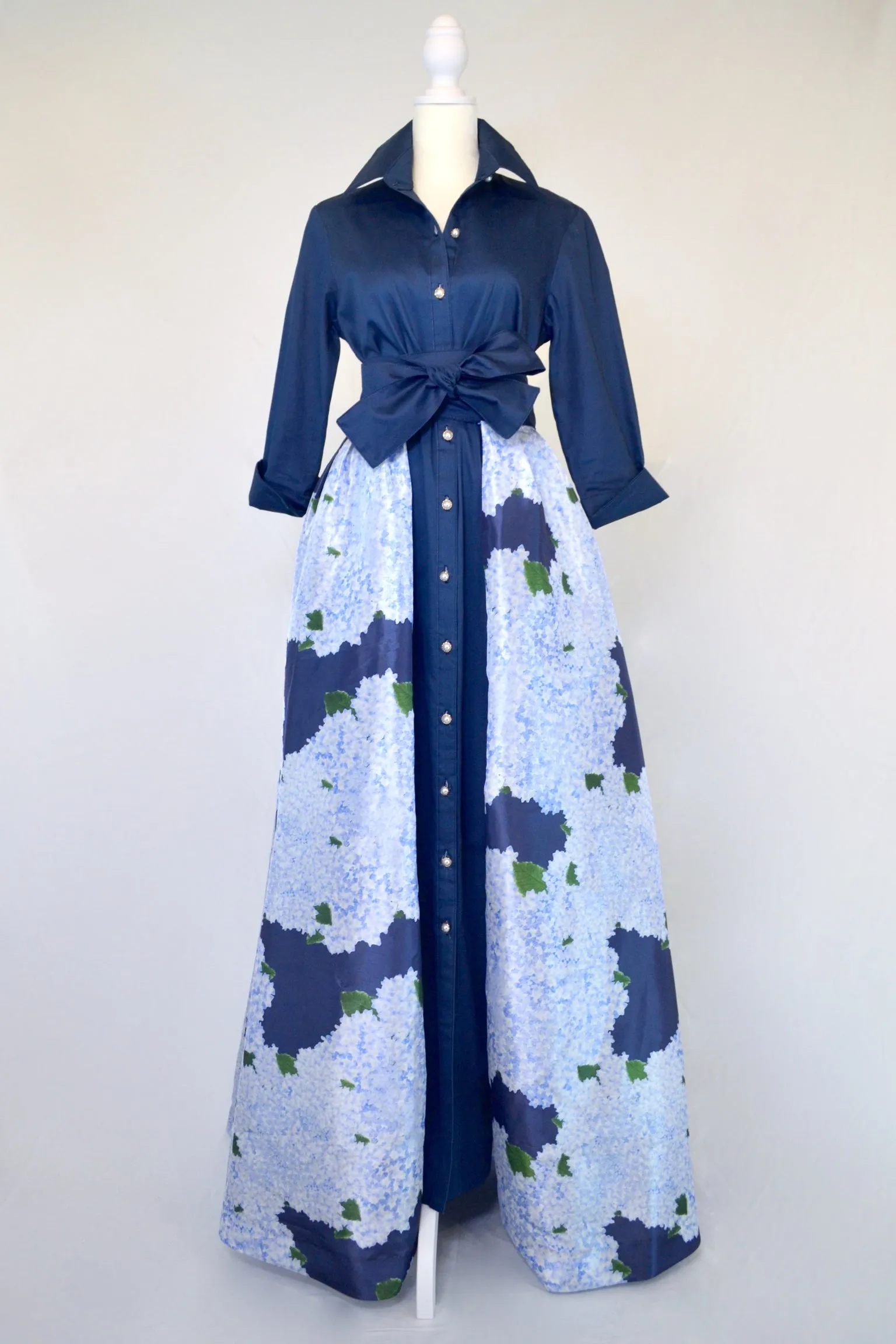 Taffeta Overskirt in Hydrangea on Navy