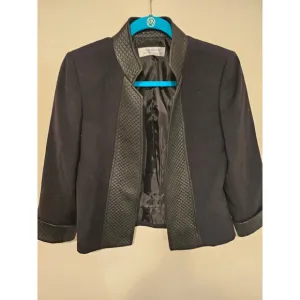 Tahari Arthur S Levine Blazer