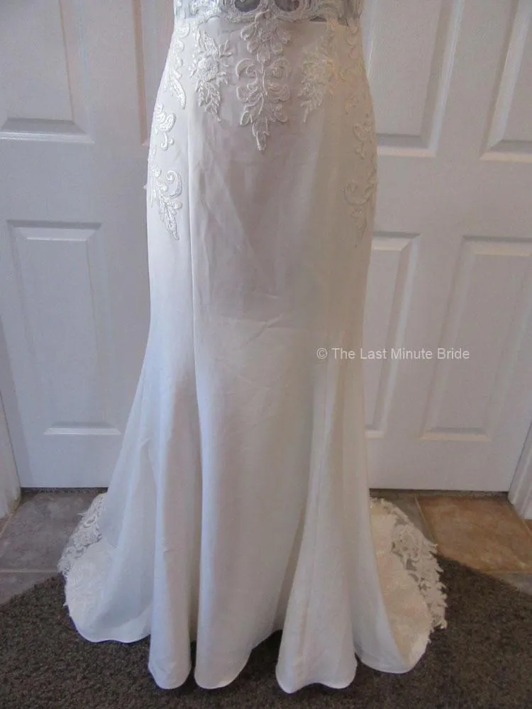 The Last Minute Bride style Daphne