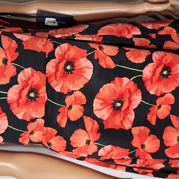 Tommy Hilfiger Fit &amp; Flare Poppy Dress Size 14  Floral Sleeveless Midi Black Red