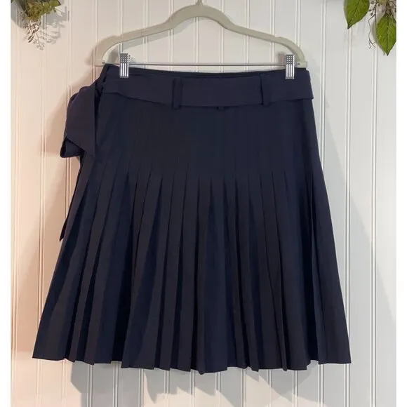 Tory Burch Womens Pleated Navy Skirt With Side Tie 95% Wool  Size 8