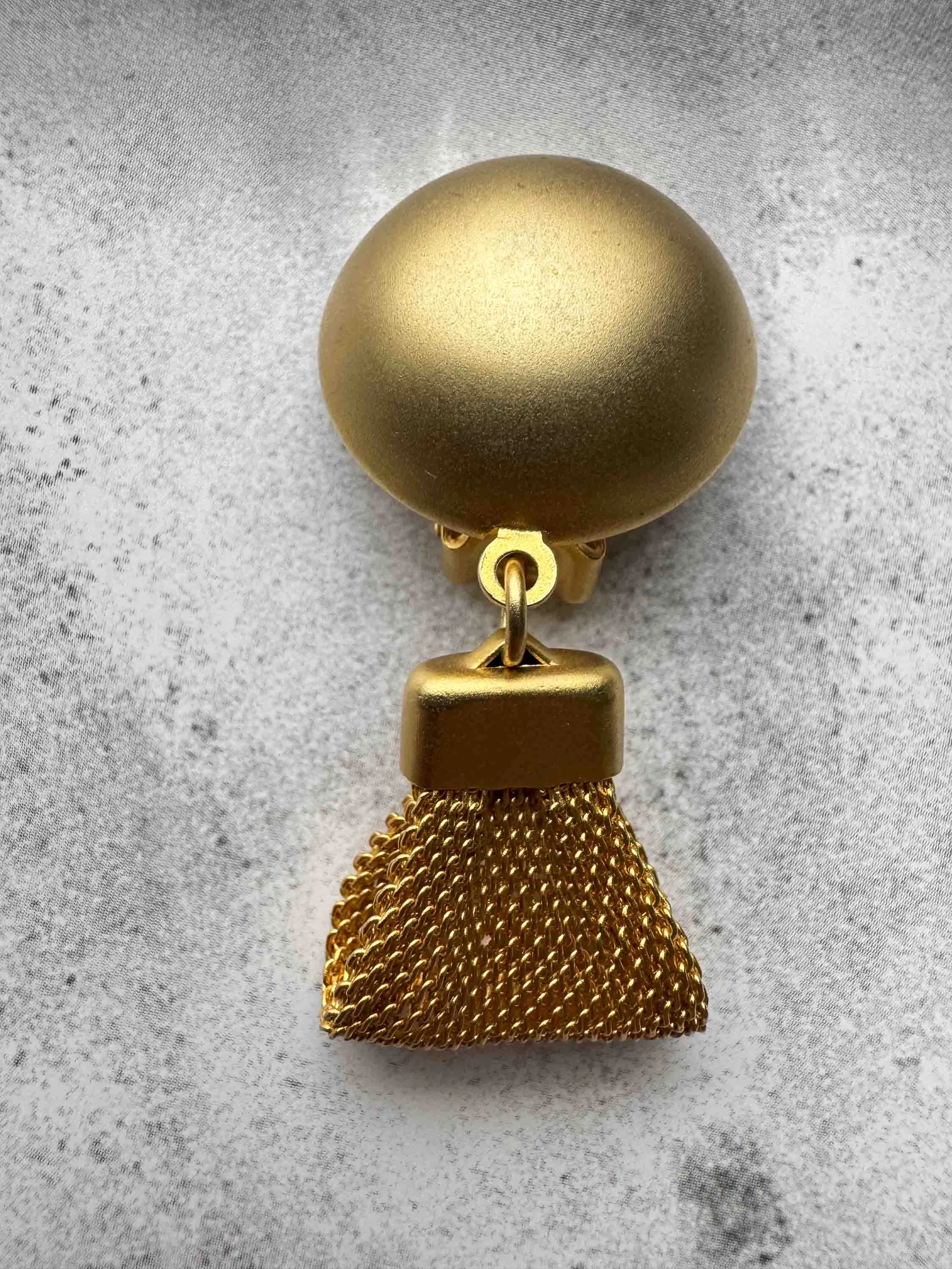 Vintage Gold Mesh Tassel Clip-On Earrings – Bold Statement
