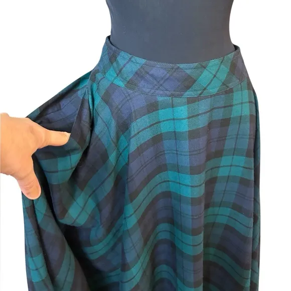 Vintage LizSport Plaid Midi A-Line Skirt