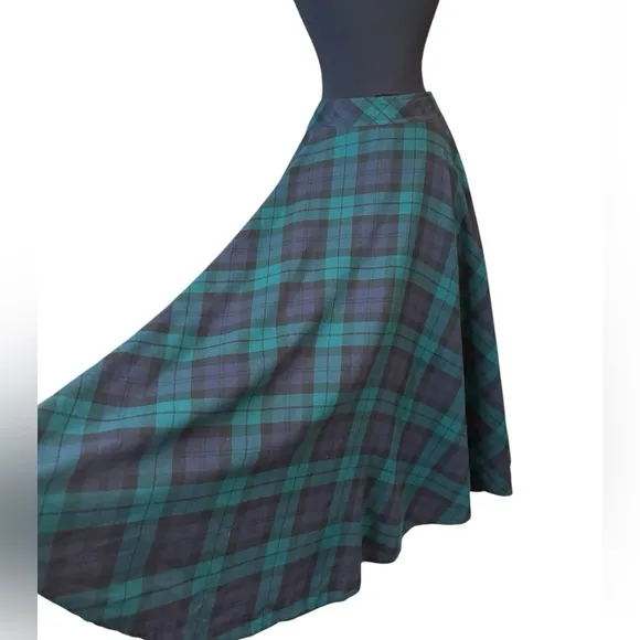 Vintage LizSport Plaid Midi A-Line Skirt