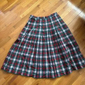 Vintage Pendleton 70s Plaid Christmas Skirt Pleated Size 14 Virgin Wool