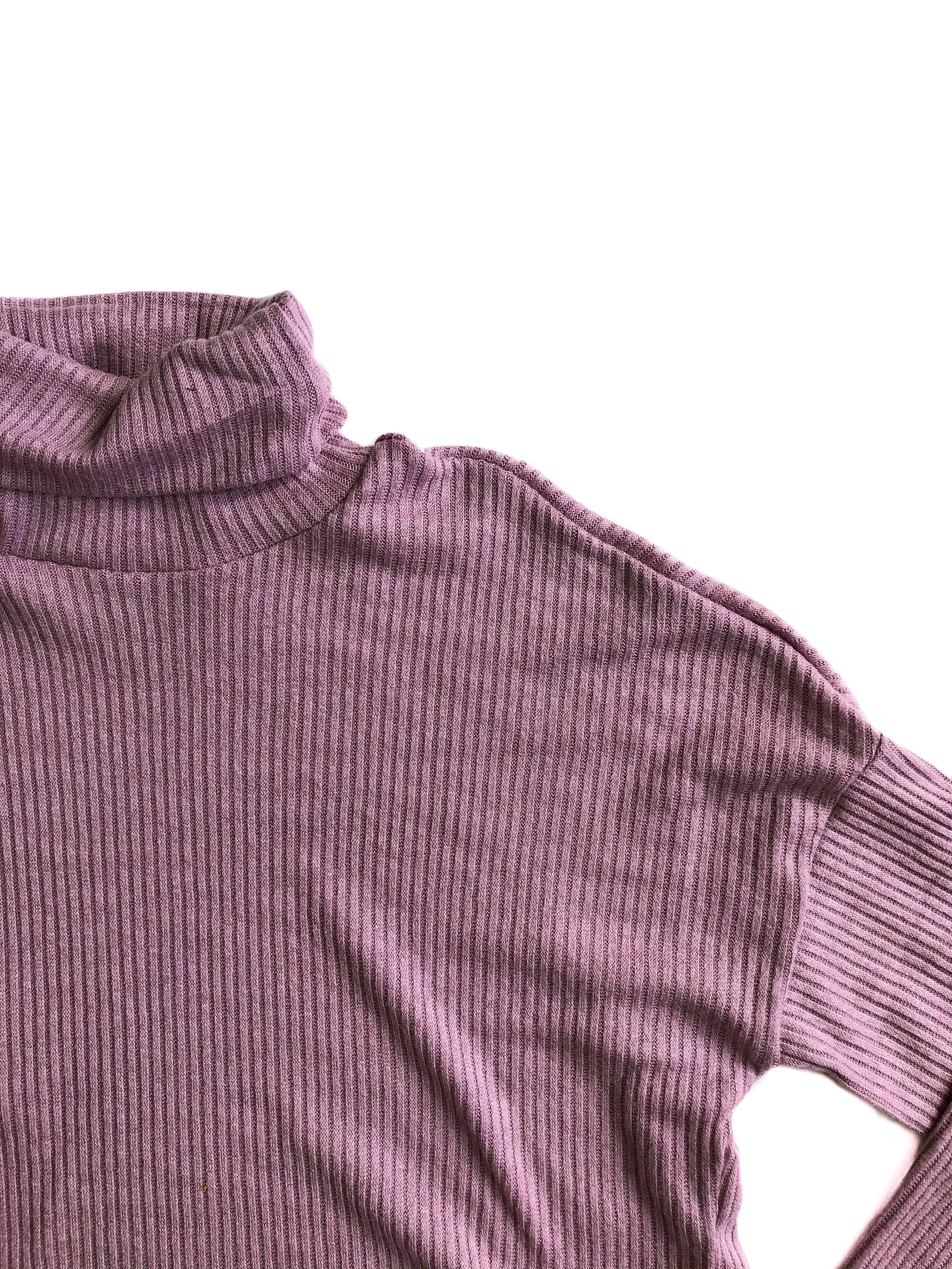 Virginia Turtleneck Crop Top - Lilac