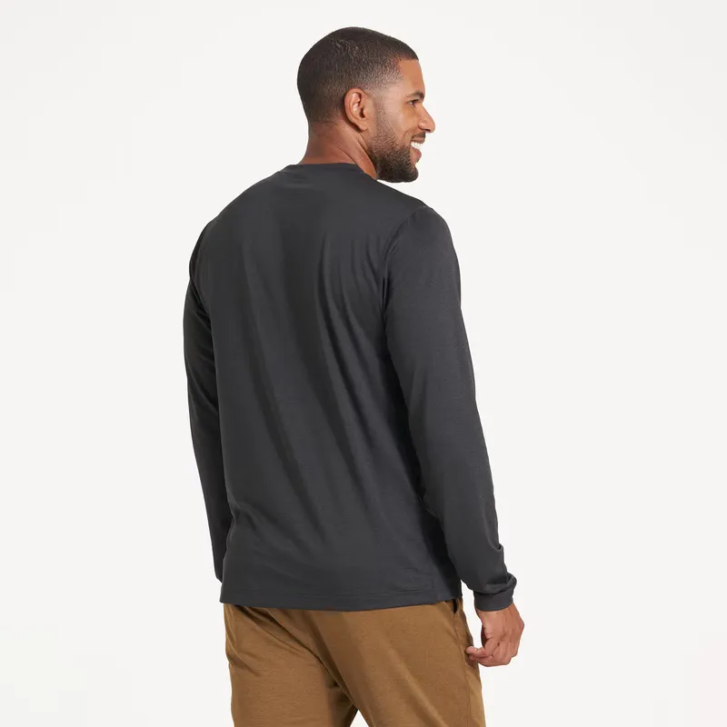 Vuori Long-Sleeve Tradewind Performance Tee