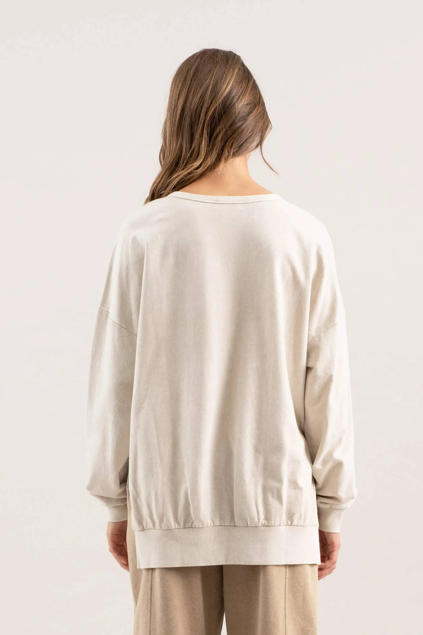 WASHED CREWNECK LONG SLEEVE KNIT TOP