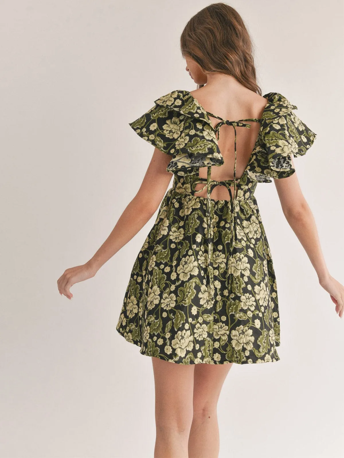 WOMEN'S RUFFLE SLEEVE V-NECK FIT & FLARE FLORAL OPEN BACK JACQUARD MINI DRESS