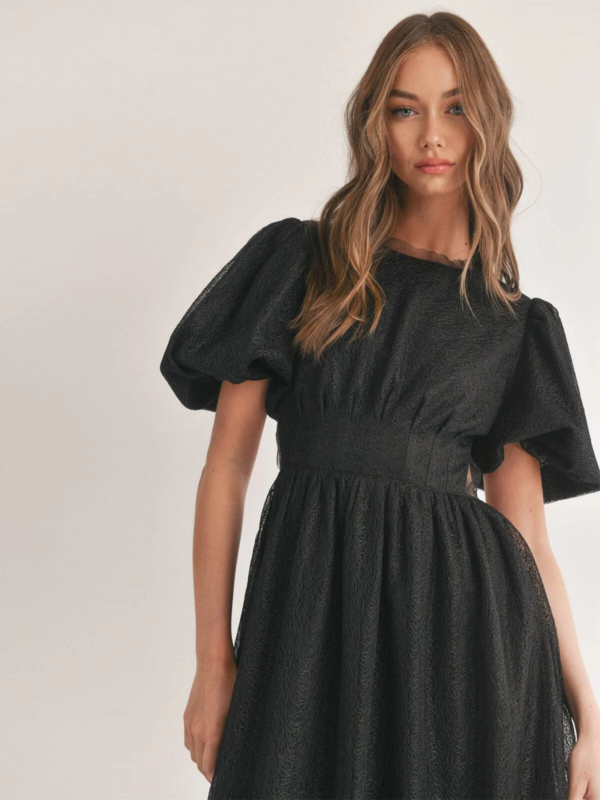 WOMEN'S SHORT PUFF SLEEVE ELASTIC WAIST OPEN BACK MAXI DRESS