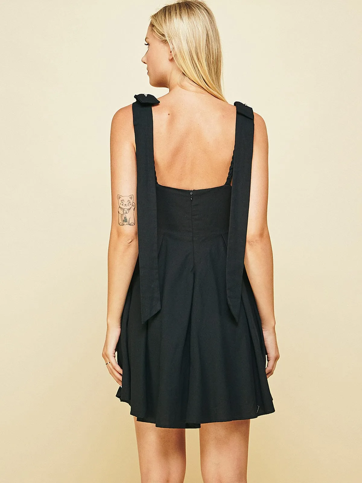 WOMEN'S SLEEVELESS ADJUSTABLE STRAPS POCKETS FIT & FLARE MINI DRESS