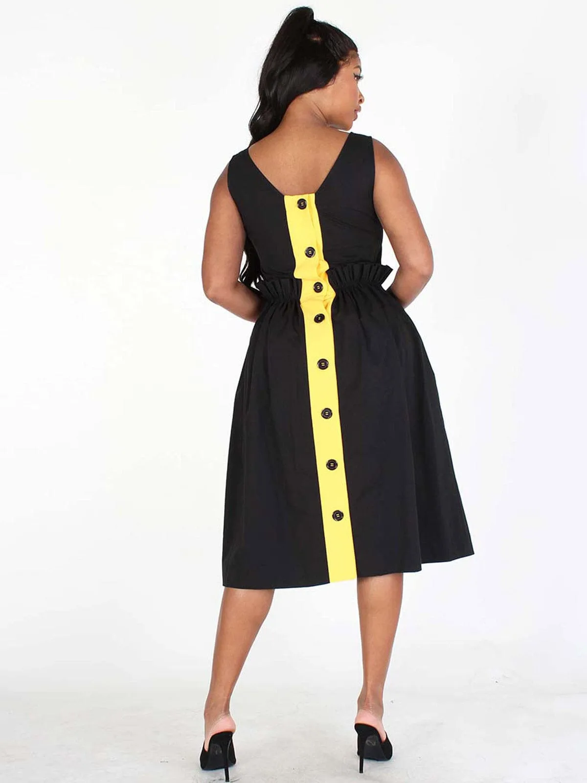 WOMEN'S SLEEVELESS BACK BUTTON UP POCKETS FIT & FLARE MIDI DRESS