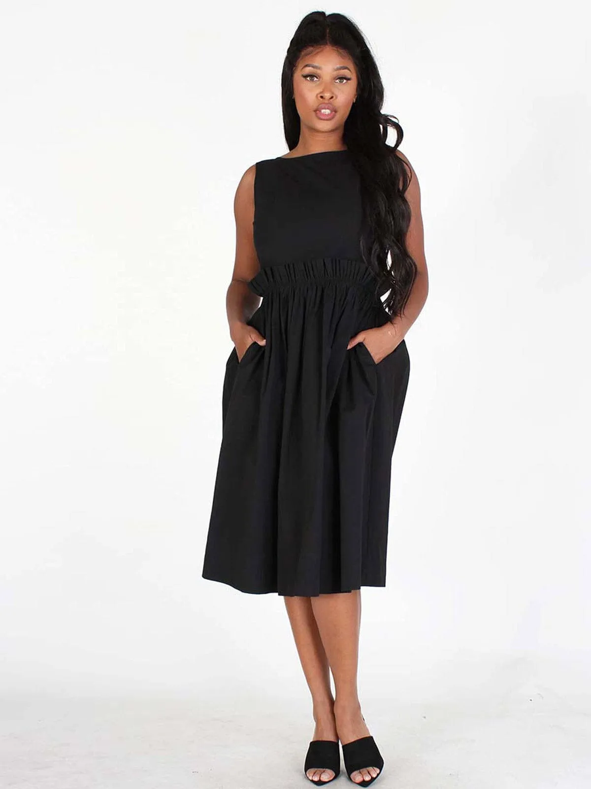 WOMEN'S SLEEVELESS BACK BUTTON UP POCKETS FIT & FLARE MIDI DRESS