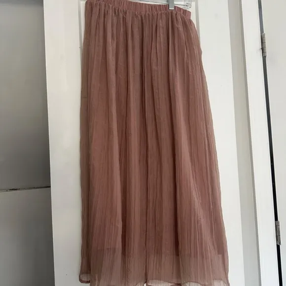 Zara wrinkle effect pink midi skirt